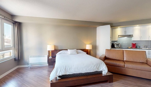 1-213 : Superior Studio - sleeps 4.