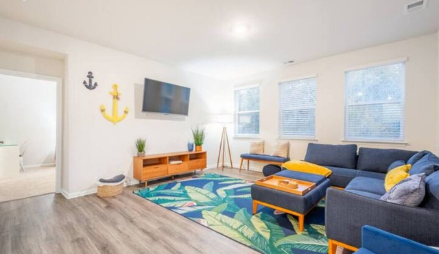 1.5+mile Bethany Beach - Luxury Spacious Family Beach Home linens & towels incl.
