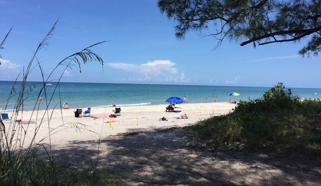 1.6 Acre Water Front Villa with Private Pool and Boat Dock On Lemon Bay