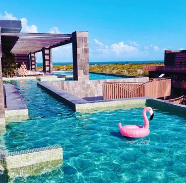 1-BD Apt with Ocean View Rooftop Pool
