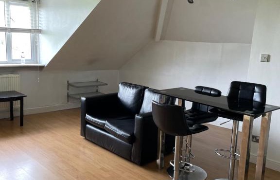 1 bed flat at Drum Street