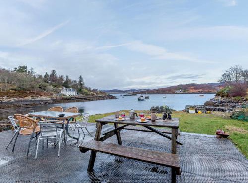 1 Bed in Badachro CA357