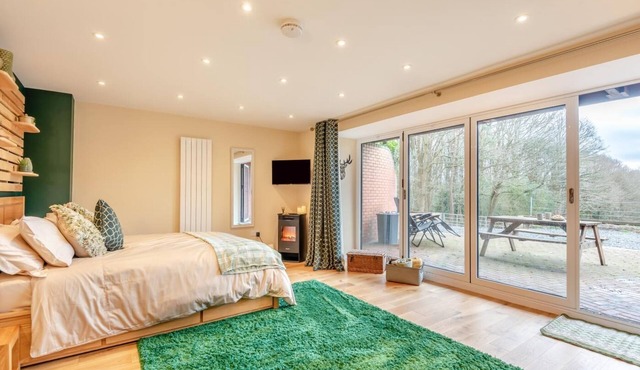 1 Bed in Far Forest (oc-d30808)