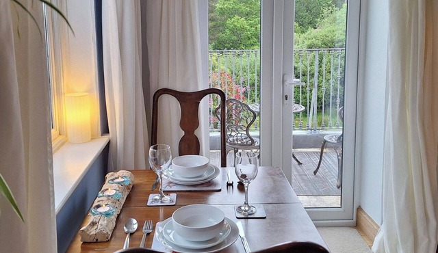 1 Bed Lodge - Sleeps 2 - Pets Ok - Free Parking