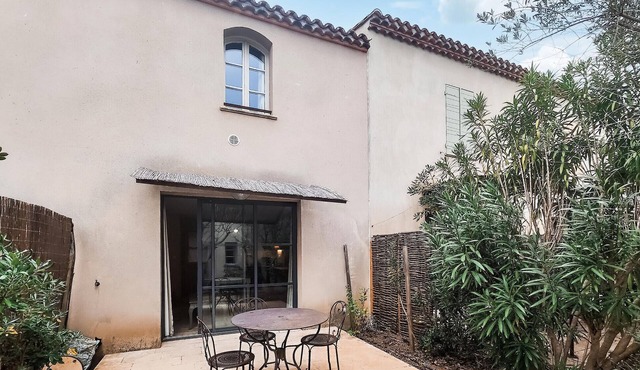 1 bedroom lovely home in Saint-Laurent-de-la-Ca