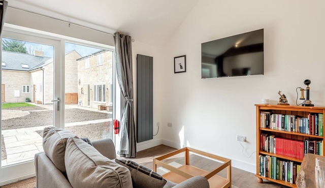 1 bedroom accommodation in Baston, near Stamford