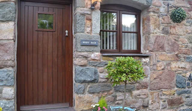 1 bedroom accommodation in Caernarfon