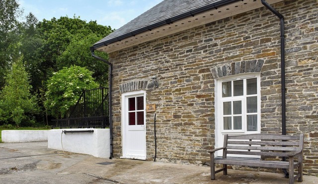 1 bedroom accommodation in Neuaddlwyd, near Aberaeron