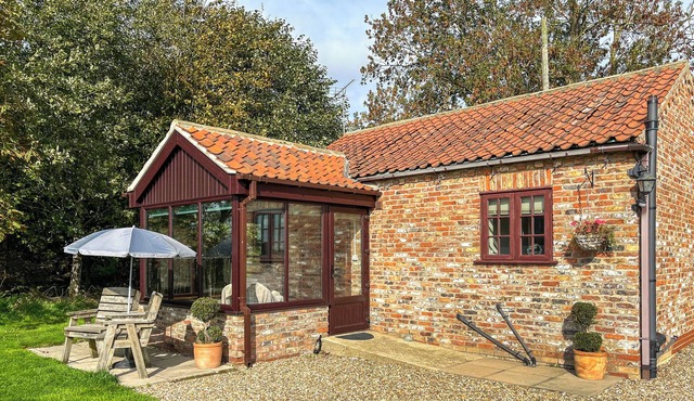 1 bedroom accommodation in Hempholme, near Brandesburton