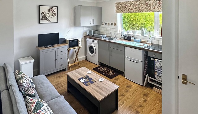 1 bedroom accommodation in Woodbury Salterton, near Exmouth