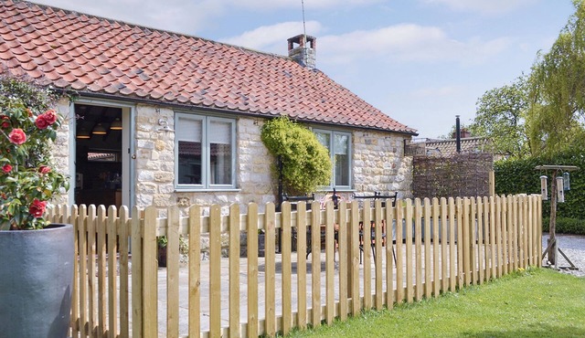 1 bedroom accommodation in Little Barugh, near Pickering