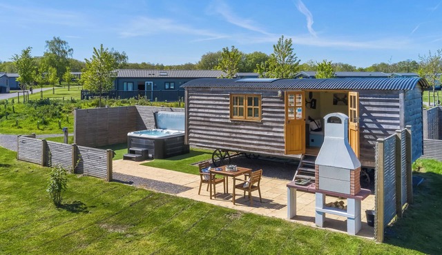 1 bedroom accommodation in Landford, Nr Salisbury