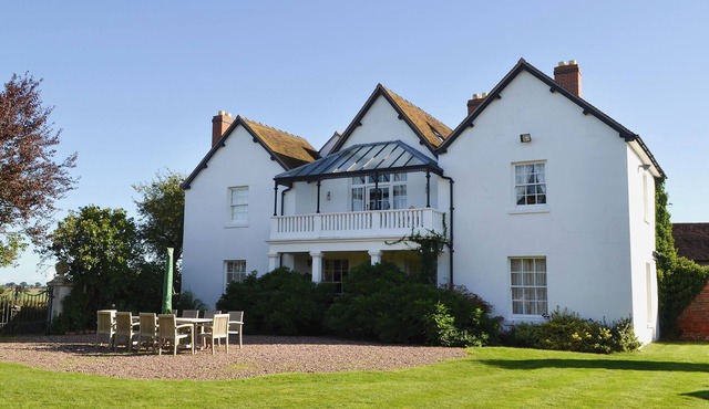 1 bedroom accommodation in Walcot