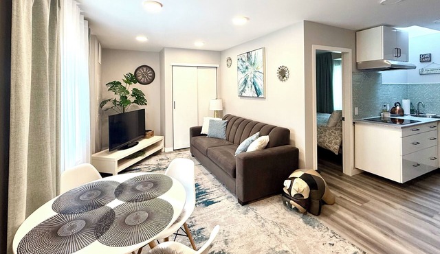 1-bedroom cozy private entry suite. Pet-friendly