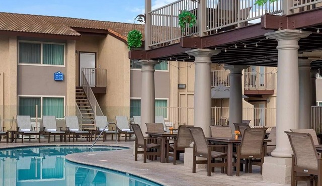 1-bedroom resort in fantastic Anaheim with AC and fitness room