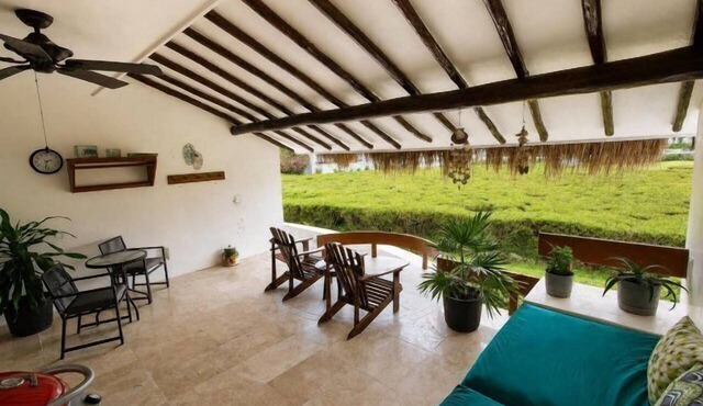 1-Bedroom Unit With Convenient Access to the Pool and Beach