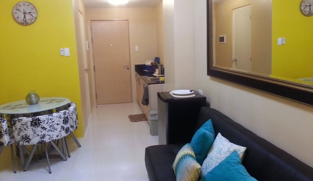 1-BR Condo Overlooking Taal Lake/Volcano