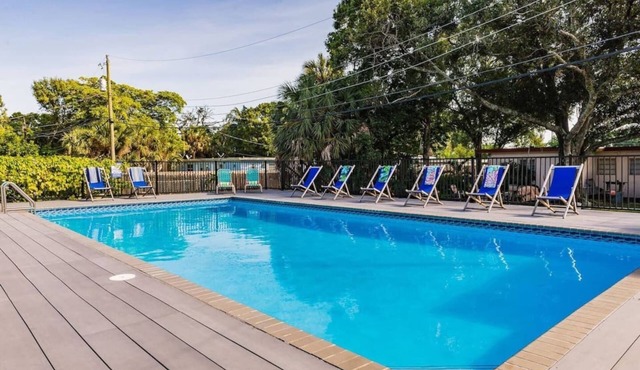 #1 Heated Salt-Water Pool (Shared)
