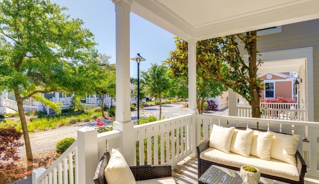 1 Mi to Downtown: Modern Ocean Springs Cottage