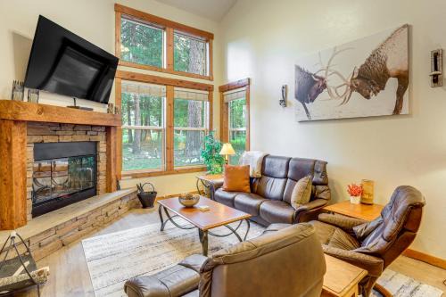 1 Mi to Ponderosa State Park: Condo w/Pool Access