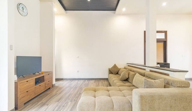 1 Minute to a Water Park! Spacious 2 Bedroom Villa With Private Pool