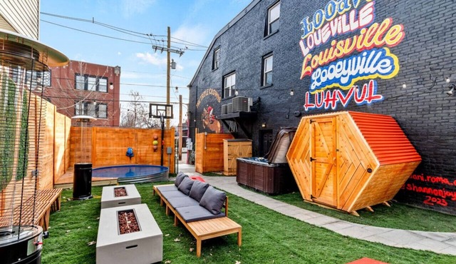 1 of 3 units- Sleeps 6, HOT TUB, Cowboy POOL, King Bed, Firepits, Yard Games