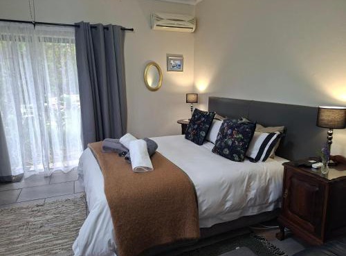 1-On-Scott Garden Suites