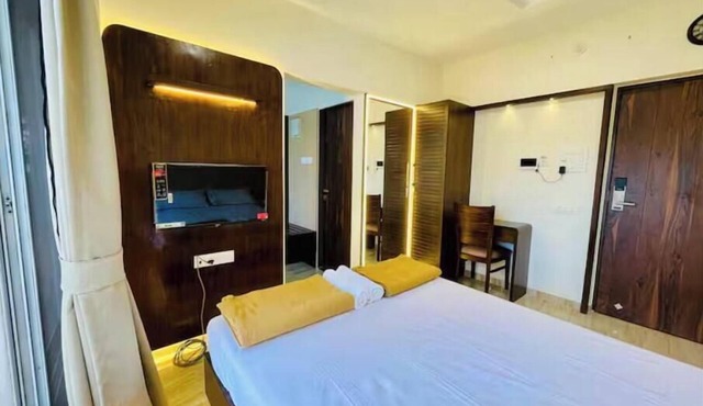1 Room Kitchen at Malad West