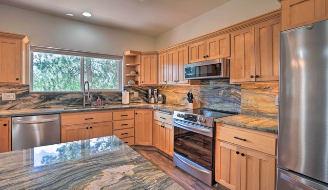10-Acre Bend Home < 4 Mi to Old Mill District