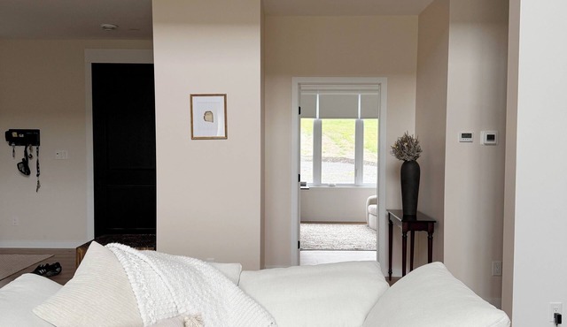 10-Acre BoQ/PEC Estate, Waterfront, 3BR Ensuite & Walk-in, +1BR, Gourmet Kitchen