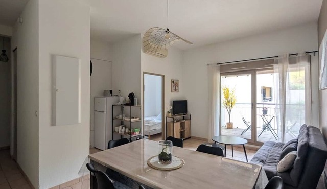 10 des Oliviers | 2 min from downtown Uzès | pool + AC + parking