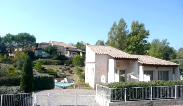 10 km from Mandelieu la Napoule, lake of St Cassien (cottage 2-4pers)