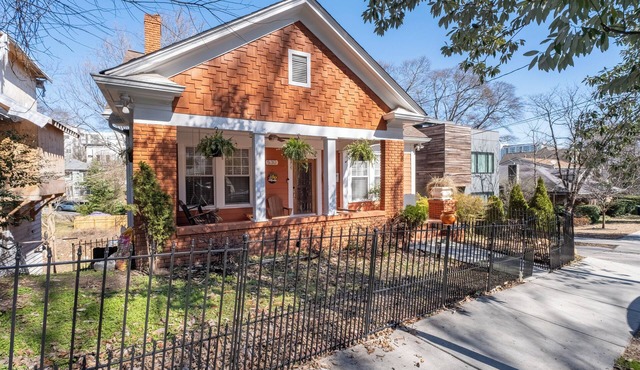 10 Min to Mercedes Benz Stadium, Walk to Ponce City Market, Beltline, King Beds