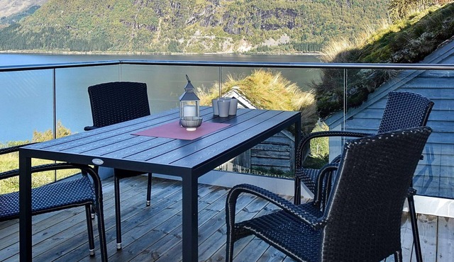 10 person holiday home in skei i jølster