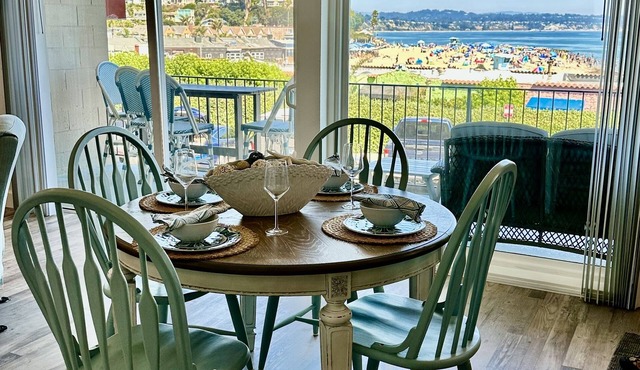 10 Steps to the Sand…Capitola Beach Front at the mouth of the Wharf-Pet Friendly