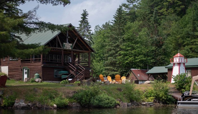 [# 10 The Bear] The large log lodge.
