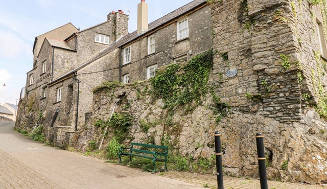10 Westgate Hill
