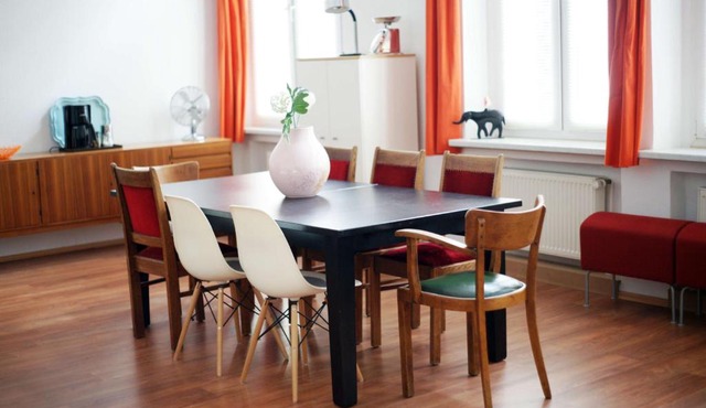 100 qm großes lichtdurchflutetes Loft im Herzen der City