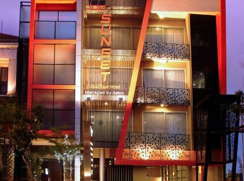 100 Sunset Boutique
