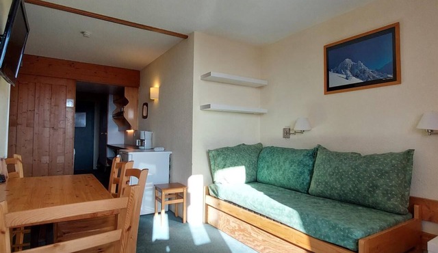 100m from resort center, 10th floor, view resort, balcony, tv, 25m², Les Arcs
