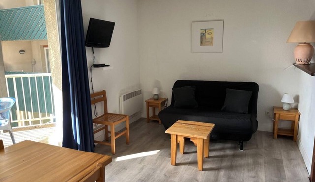 100m from resort center, 2nd floor, jacuzzi, hammam, tv, ski locker, 23m², Peyragudes