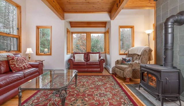 10ac, Wood Stove & Private - Wright Reservoir Est.