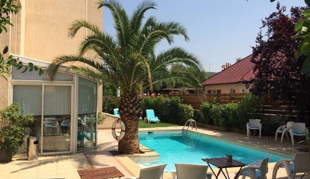 10min du centre-ville! Chambre double comfortable