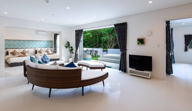 10STEP WAIK TO KOURI BEACHSEASIDE Jacuzzi Villa /Kunigami-gun Okinawa