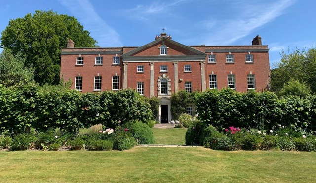 11 bedroom accommodation in Cranborne