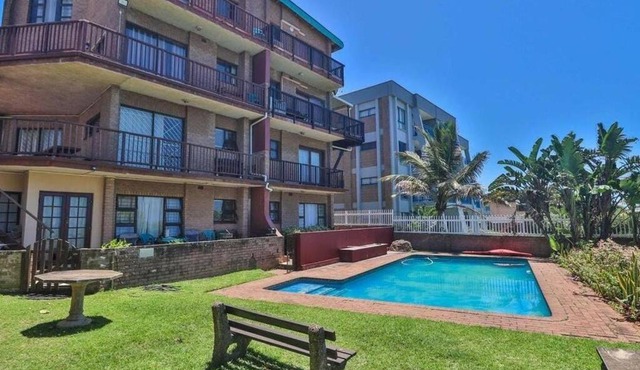 11 Seesonnet beach flat
