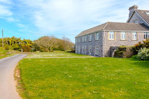 11 The Downs, coastal retreat Thurlestone South Devon