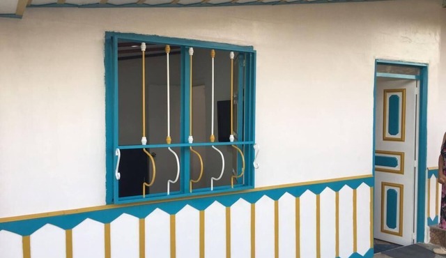 110 SF Tiny studio 7min walk from Town square and 25min drive to Cocora Valley