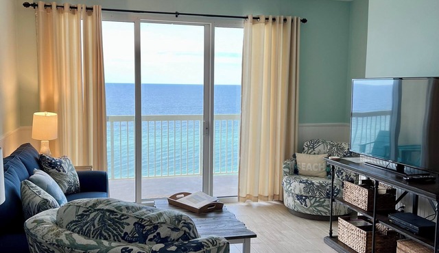 1102 Celadon 2 King Beds plus Bunk Room, 2 Full Baths and Free Beach Service!