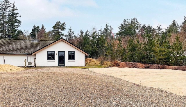 12 person holiday home in Henne